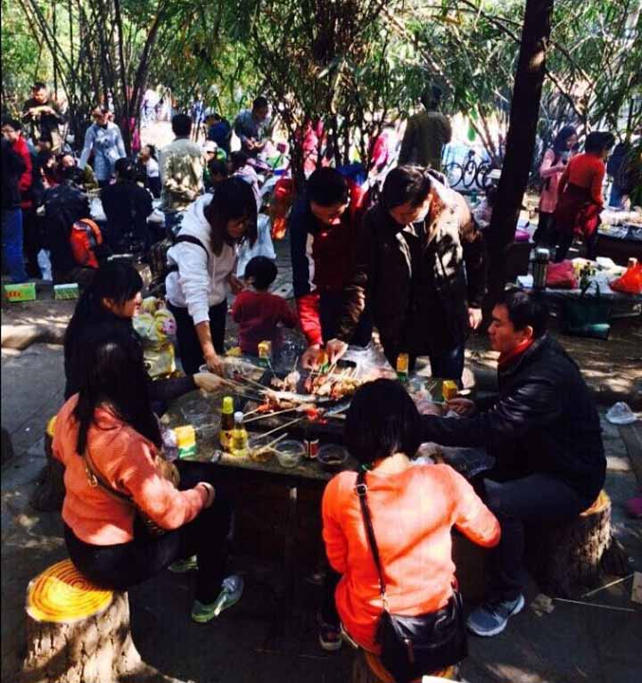 濃情冬日，戶外燒烤話情誼