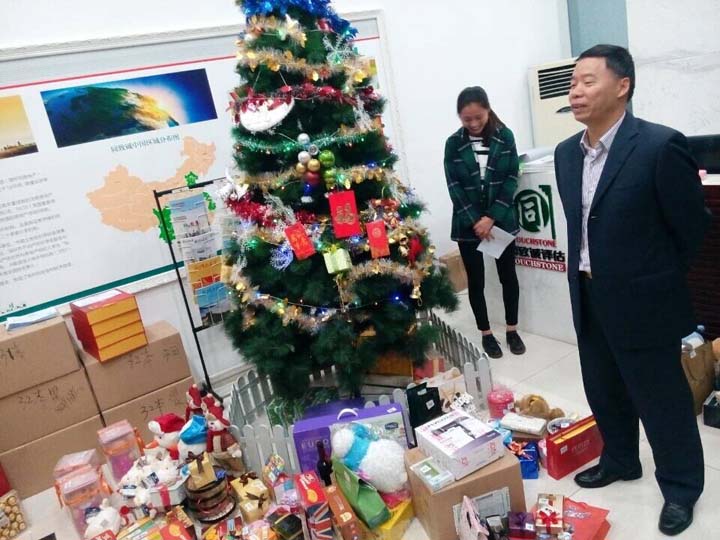 溫馨暖冬日，歡樂度圣誕